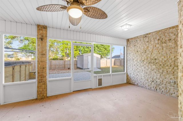 4735 Spears St, Pace, FL 32571