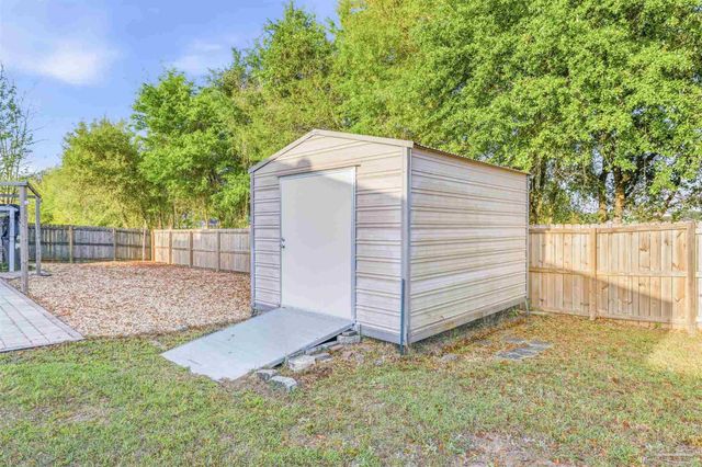 4735 Spears St, Pace, FL 32571