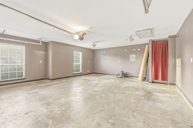 4735 Spears St, Pace, FL 32571