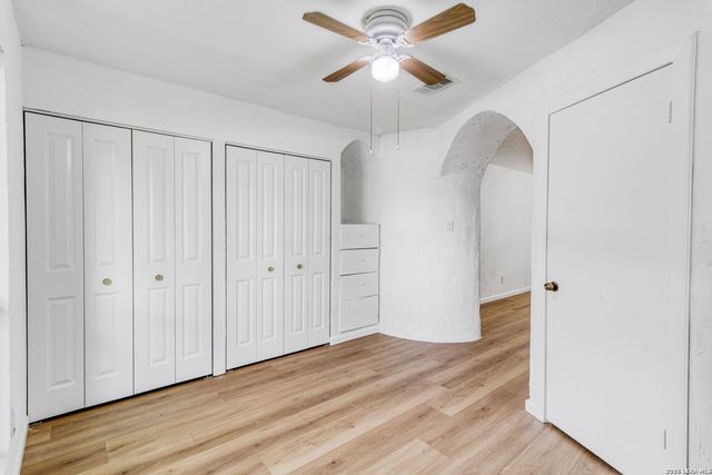 8214 Meadow Forest St., San Antonio, TX 78251