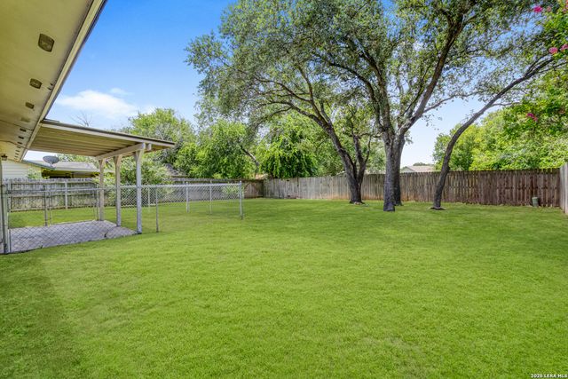 8214 Meadow Forest St., San Antonio, TX 78251