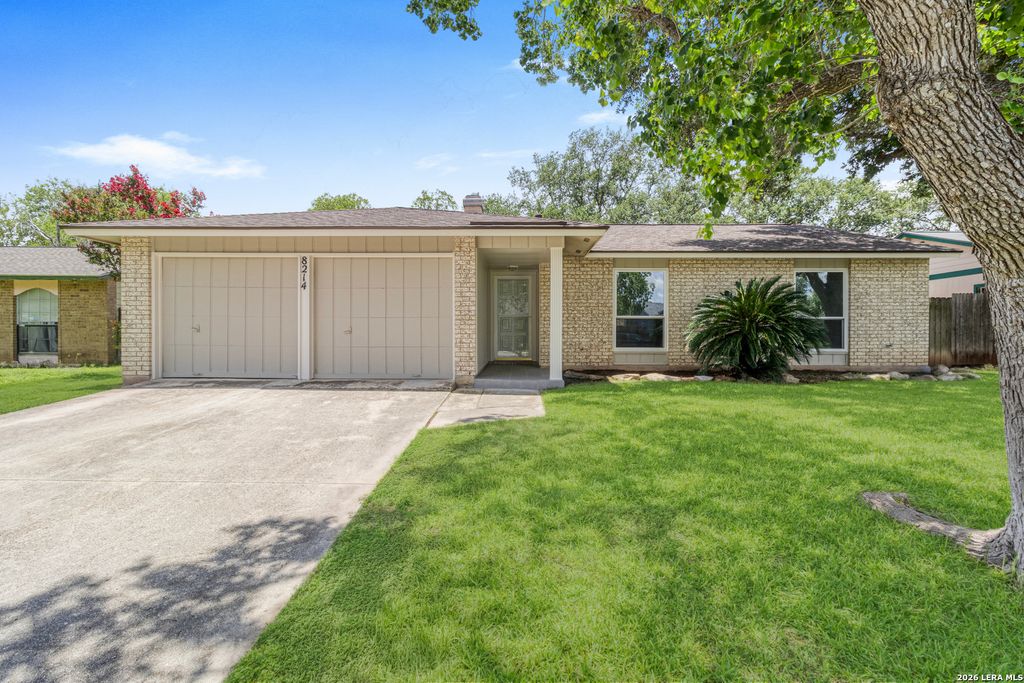 8214 Meadow Forest St., San Antonio, TX 78251