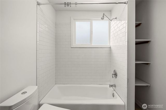 950 86th Street N, Seattle, WA 98103