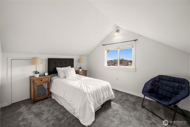 950 86th Street N, Seattle, WA 98103