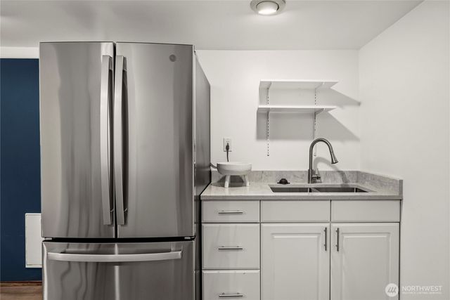 950 86th Street N, Seattle, WA 98103