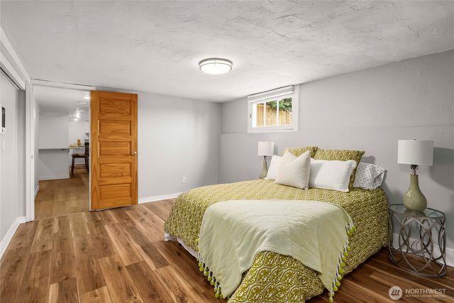 950 86th Street N, Seattle, WA 98103