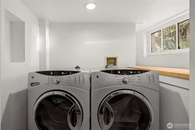 950 86th Street N, Seattle, WA 98103