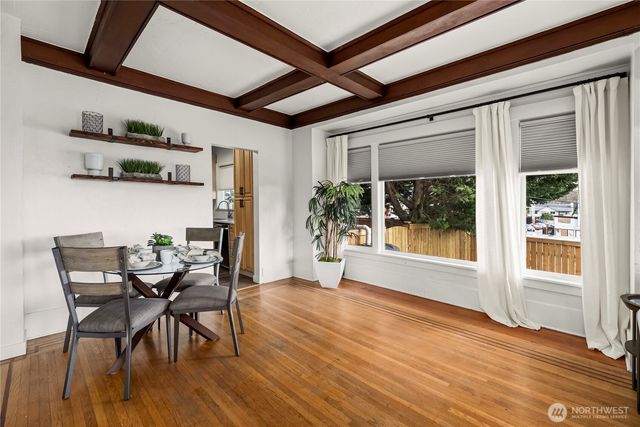 950 86th Street N, Seattle, WA 98103