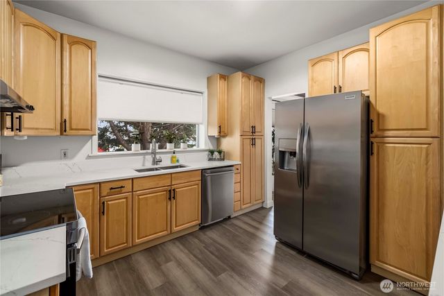 950 86th Street N, Seattle, WA 98103