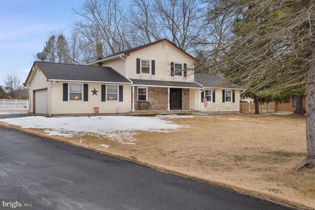 580 SUNHAVEN DR, Clayton, NJ 08312