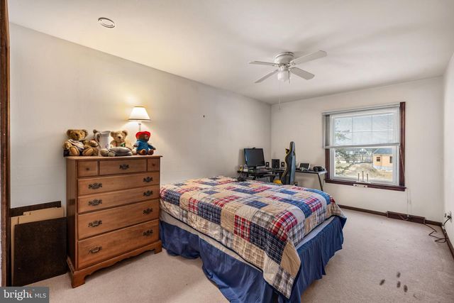 580 SUNHAVEN DR, Clayton, NJ 08312