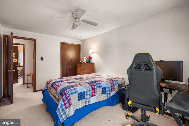 580 SUNHAVEN DR, Clayton, NJ 08312