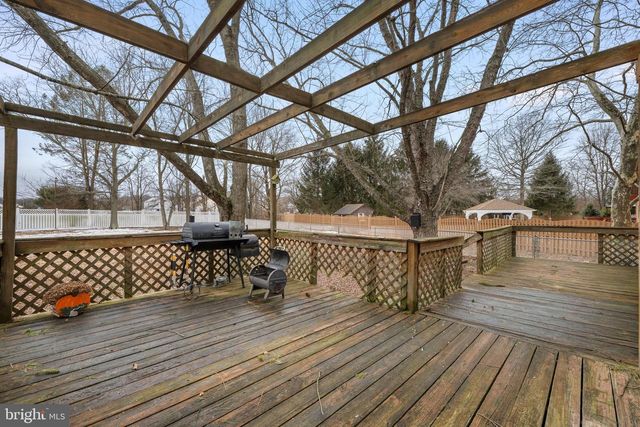 580 SUNHAVEN DR, Clayton, NJ 08312