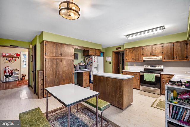 580 SUNHAVEN DR, Clayton, NJ 08312