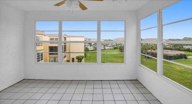 9355 SW 8th Street 408, Boca Raton, FL 33428