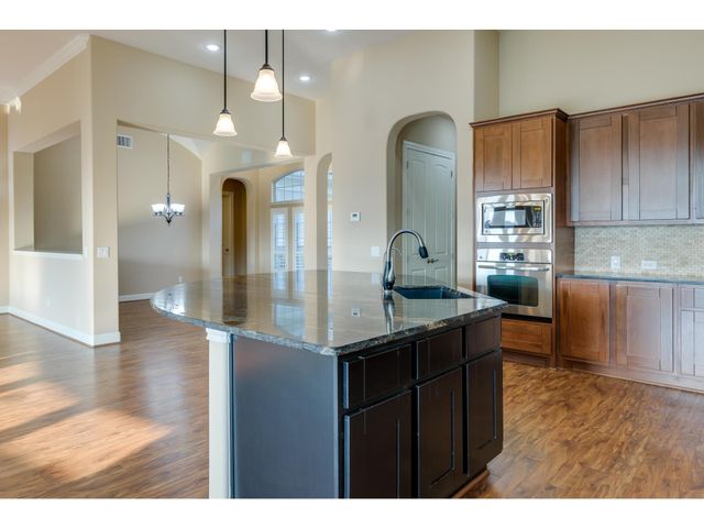 411 Rocky Coast DR, Austin, TX 78738