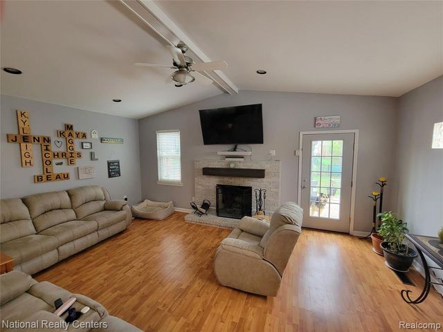 17429 Brookview Drive, Livonia, MI 48152