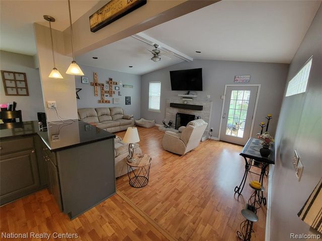 17429 Brookview Drive, Livonia, MI 48152