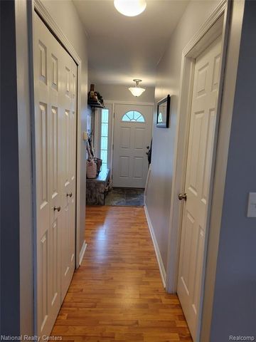 17429 Brookview Drive, Livonia, MI 48152