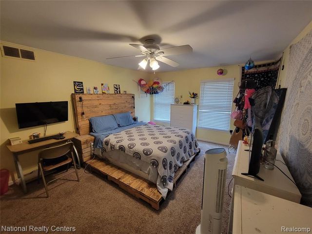 17429 Brookview Drive, Livonia, MI 48152