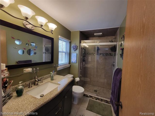17429 Brookview Drive, Livonia, MI 48152