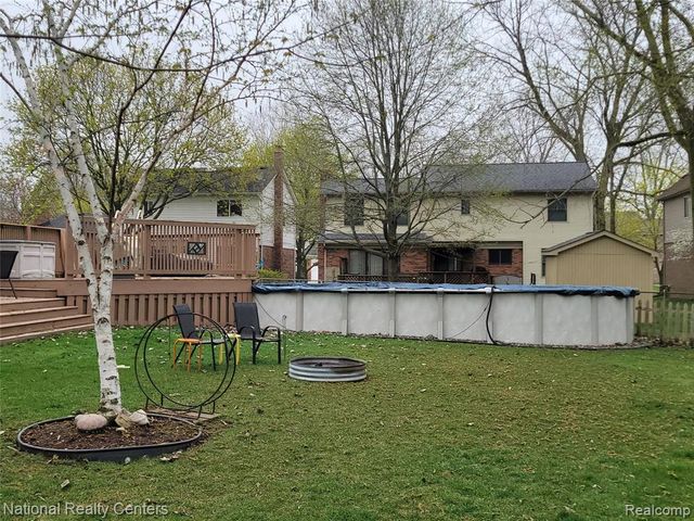 17429 Brookview Drive, Livonia, MI 48152