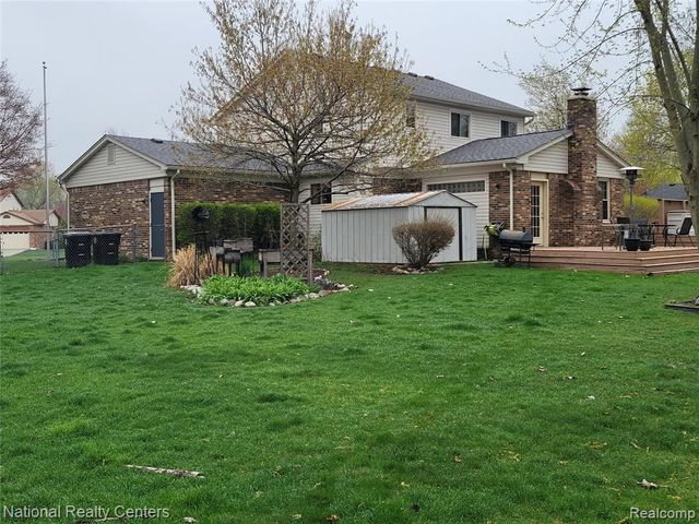 17429 Brookview Drive, Livonia, MI 48152