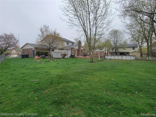 17429 Brookview Drive, Livonia, MI 48152