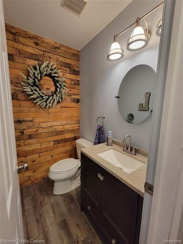 17429 Brookview Drive, Livonia, MI 48152