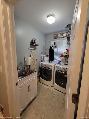17429 Brookview Drive, Livonia, MI 48152
