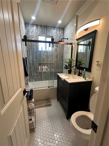 940 Park Avenue, Perris, CA 92570
