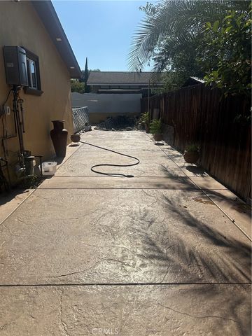 940 Park Avenue, Perris, CA 92570