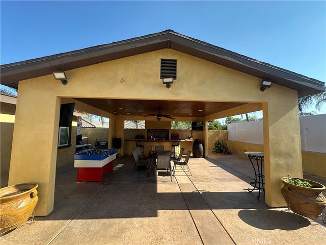 940 Park Avenue, Perris, CA 92570