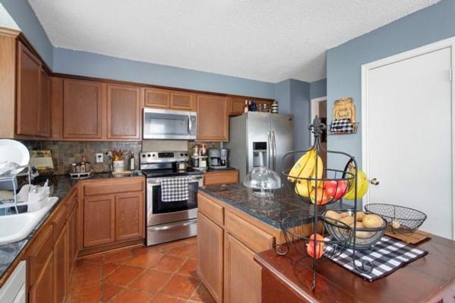 11630 Karlwood Ln, Houston, TX 77099