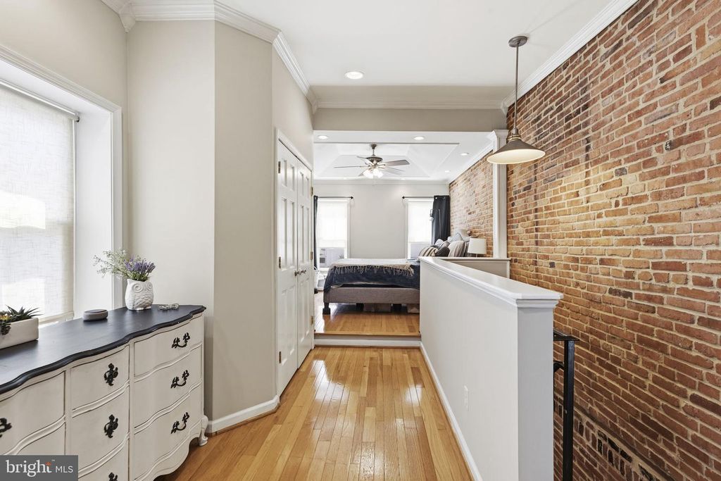 Image 13 of property listing at 1119 S BAYLIS ST, Baltimore, MD 21224