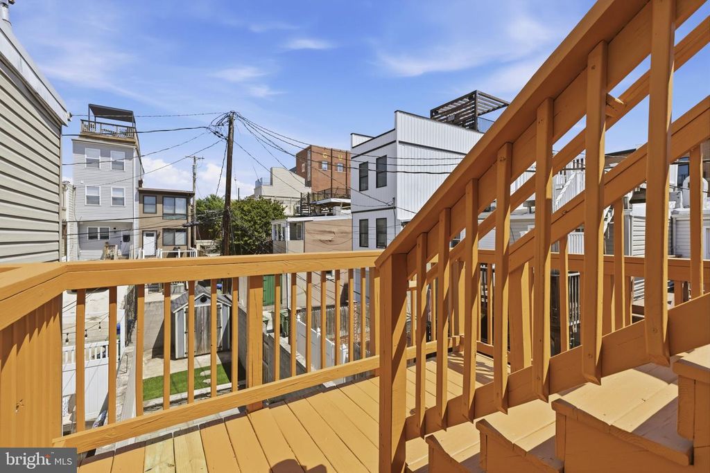 Image 26 of property listing at 1119 S BAYLIS ST, Baltimore, MD 21224