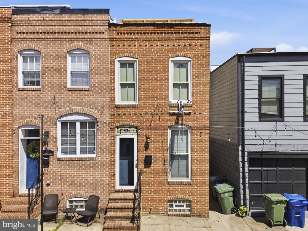 Image 33 of property listing at 1119 S BAYLIS ST, Baltimore, MD 21224