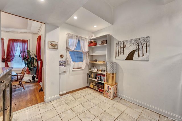 320 S Bayview Avenue, Freeport, NY 11520