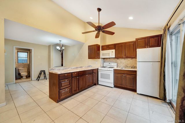 320 S Bayview Avenue, Freeport, NY 11520
