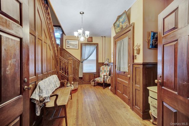 320 S Bayview Avenue, Freeport, NY 11520