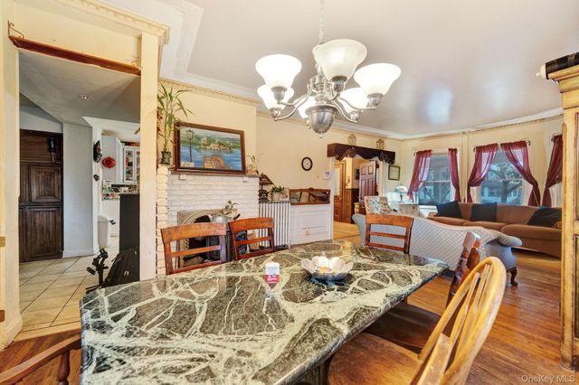 320 S Bayview Avenue, Freeport, NY 11520