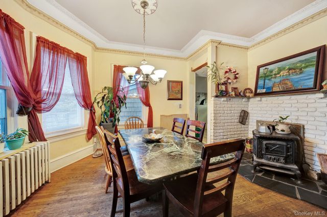 320 S Bayview Avenue, Freeport, NY 11520