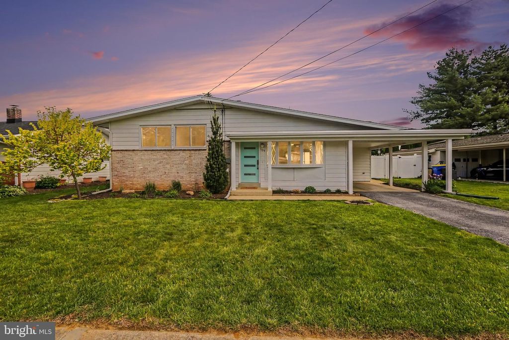 105 JUNE DR, Camp Hill, PA 17011