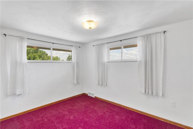 14001 Michael Dr, North Huntingdon, PA 15642
