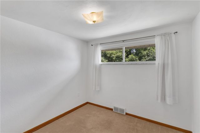 14001 Michael Dr, North Huntingdon, PA 15642