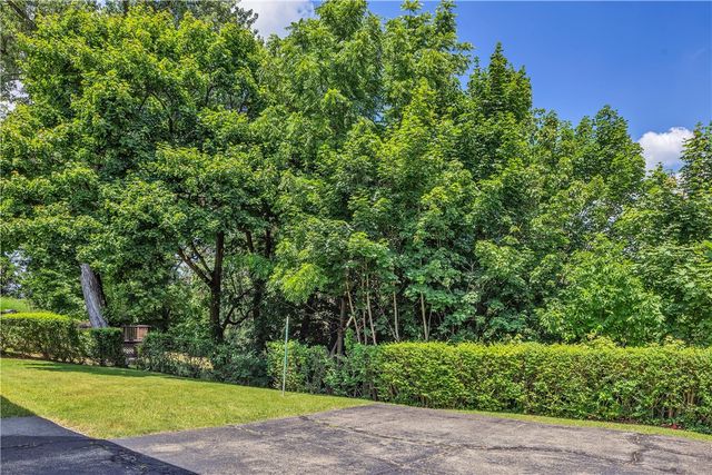 14001 Michael Dr, North Huntingdon, PA 15642