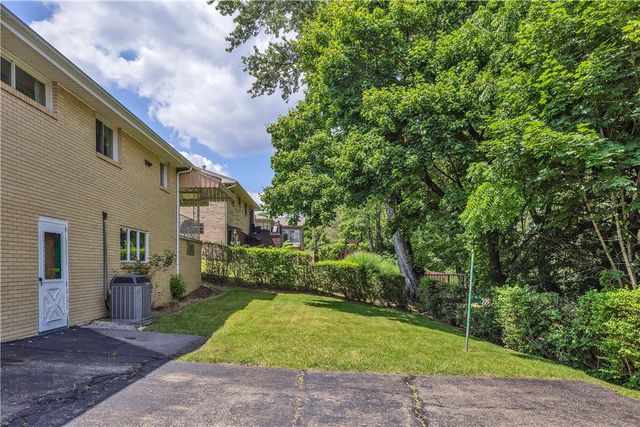 14001 Michael Dr, North Huntingdon, PA 15642