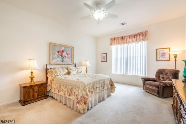 703 Four Seasons Dr 703, Wayne Twp., NJ 07470