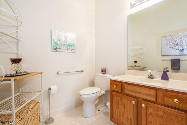 703 Four Seasons Dr 703, Wayne Twp., NJ 07470