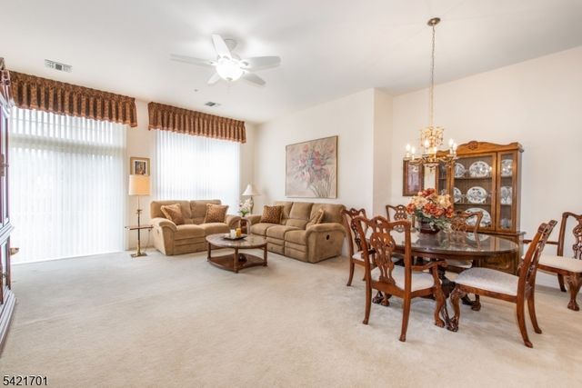 703 Four Seasons Dr 703, Wayne Twp., NJ 07470